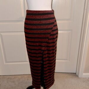 JUNIORS - Maxi Stripe Skirt - Size Medium